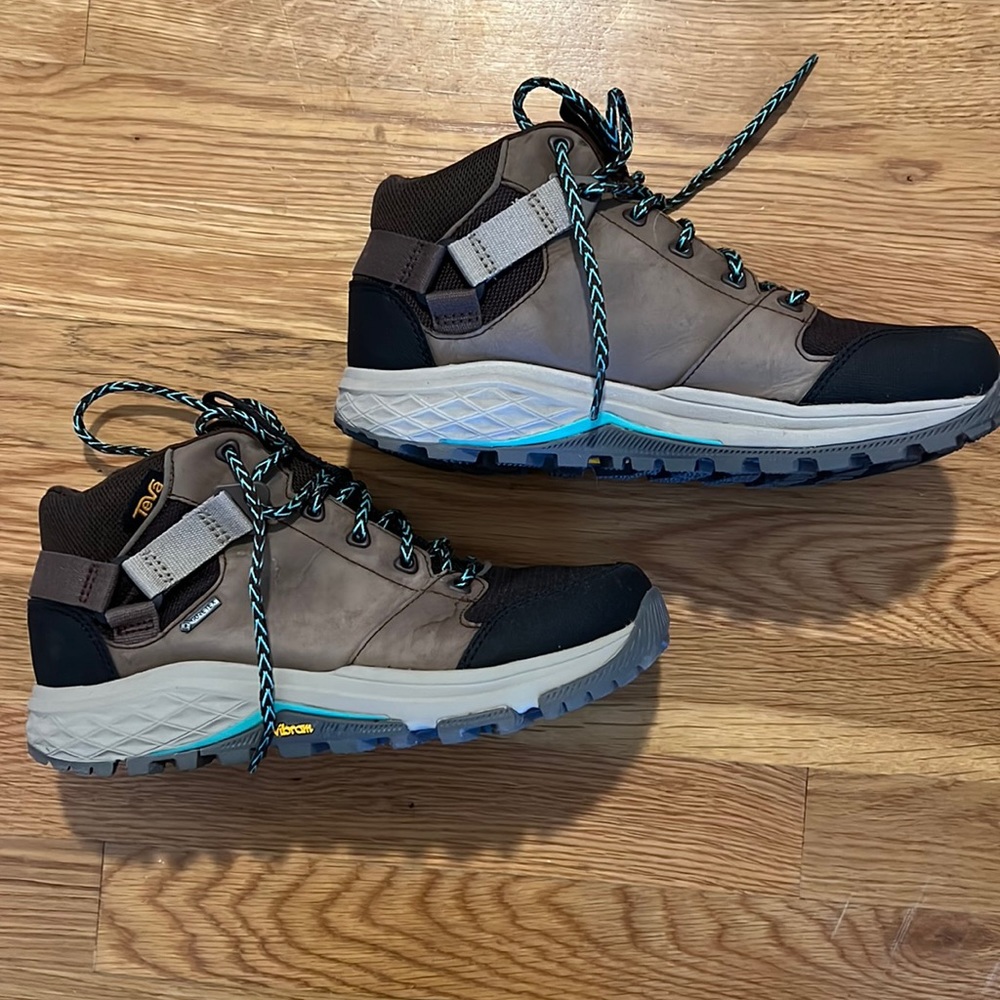 Teva GORE-TEX Boots